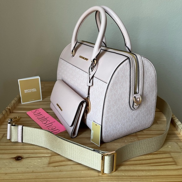 🌼Michael Kors Set - Picture 3 of 16